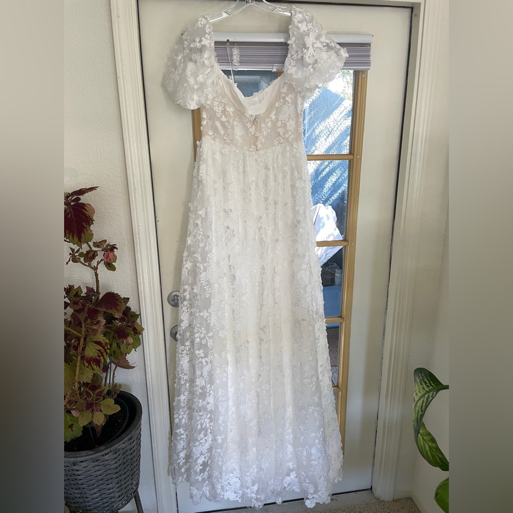 Willowby WATTERS Lilia Puff sleeve lace Empire wedding Gown - Picture 6 of 12